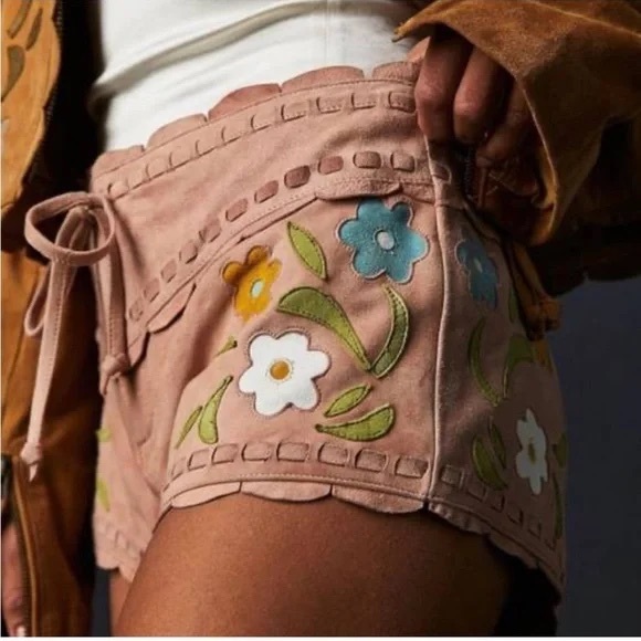 Free People Pants - Free People Bali Honeybuzz Suede Shorts - Size 8